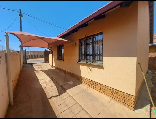 2 BEDROOM HOUSE FOR SALE IN SOSHANGUVE WW